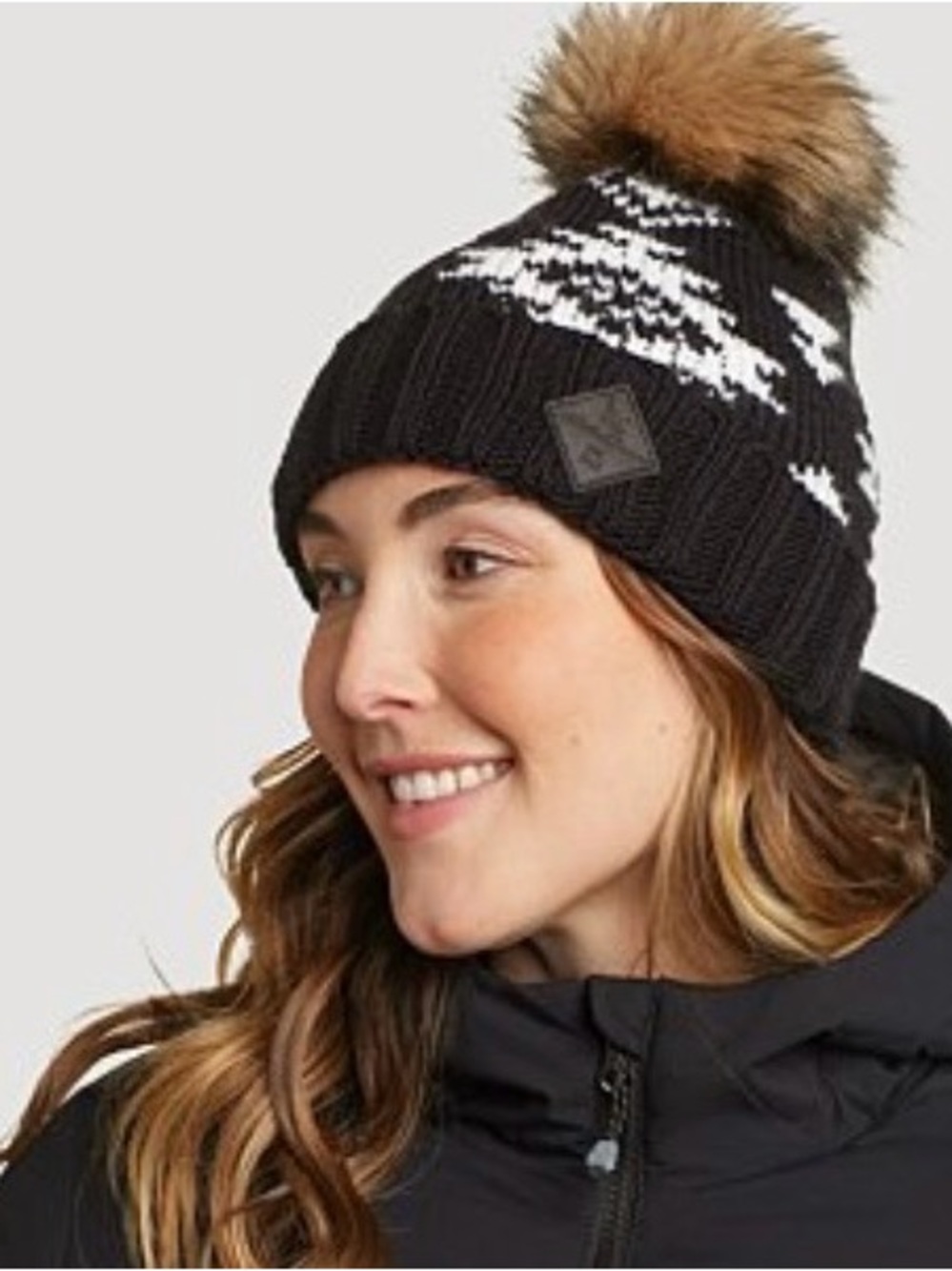 New Eddie Bauer Black and White Beanie w/ Faux Fur Pom Pom W Pacific Ridge